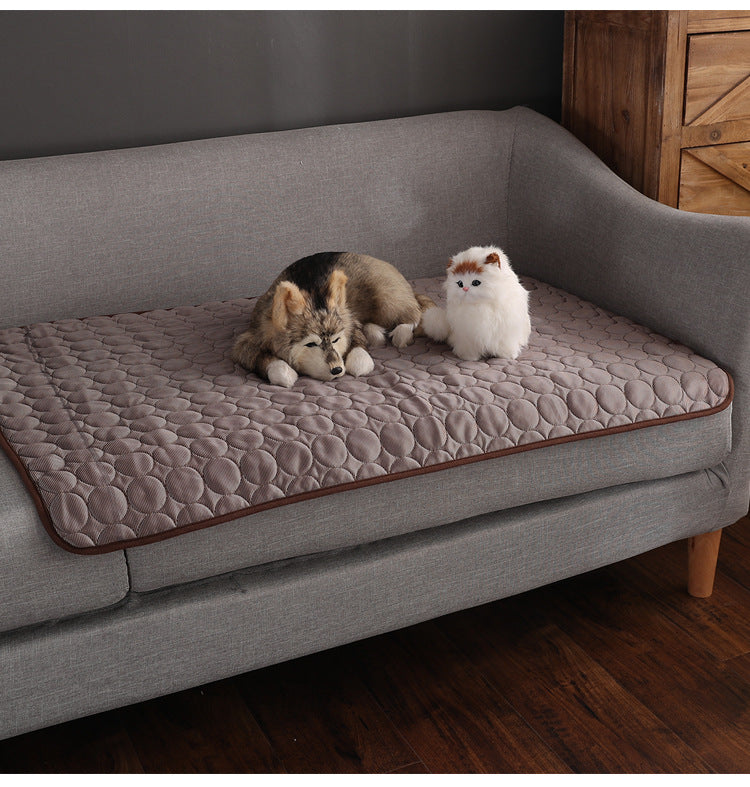Tapis Rafraîchissant pour Chien et Chat – Ice Silk 4 Saisons