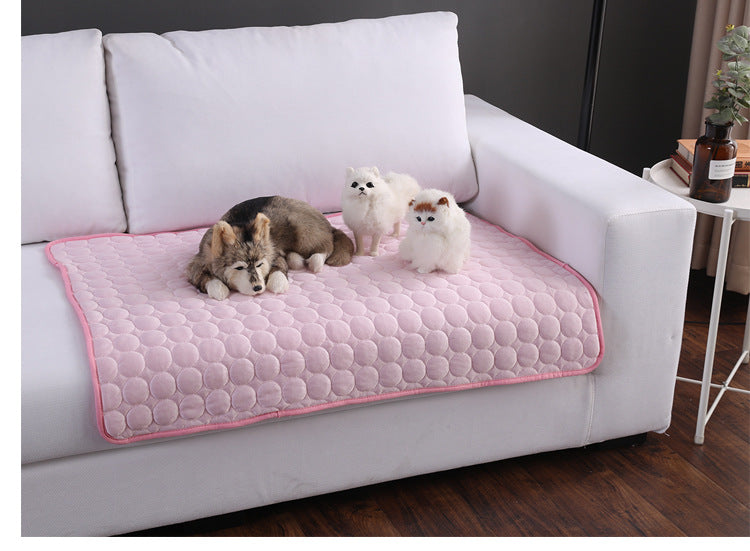 Tapis Rafraîchissant pour Chien et Chat – Ice Silk 4 Saisons